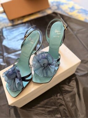 Beautiful Pegabo sling-back heels with flower